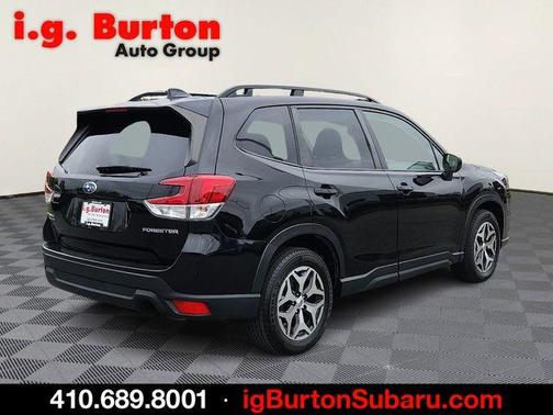 Crystal Black Silica 2022 Subaru Forester Premium
