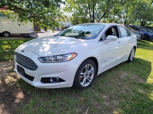 White Platinum Clearcoat Metallic 2016 Ford Fusion Hybrid Titanium