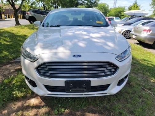 White Platinum Clearcoat Metallic 2016 Ford Fusion Hybrid Titanium