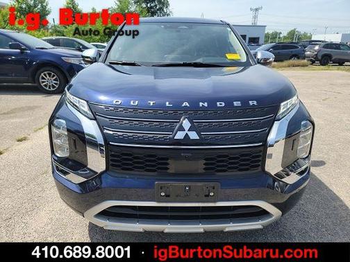 Blue 2023 Mitsubishi Outlander PHEV SE
