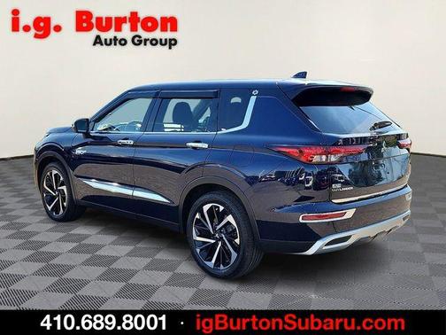 Cosmic Blue Metallic 2023 Mitsubishi Outlander PHEV SE