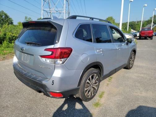 Ice Silver Metallic 2021 Subaru Forester Limited