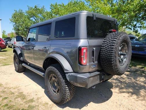 Gray Metallic 2024 Ford Bronco Outer Banks