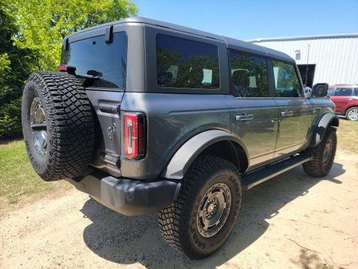 Gray Metallic 2024 Ford Bronco Outer Banks