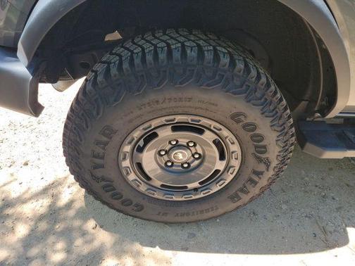 Gray Metallic 2024 Ford Bronco Outer Banks