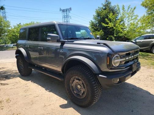 Gray Metallic 2024 Ford Bronco Outer Banks