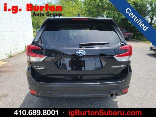 Crystal Black Silica 2022 Subaru Forester Limited