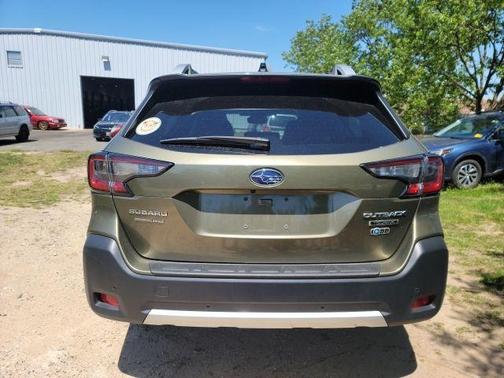 Autumn Green Metallic 2025 Subaru Outback Touring