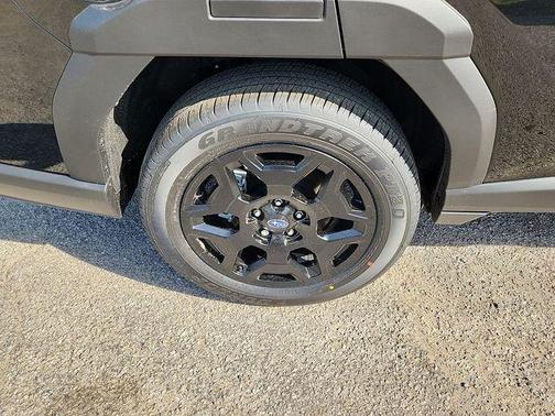 Black / Silver 2026 Subaru Outback Limited