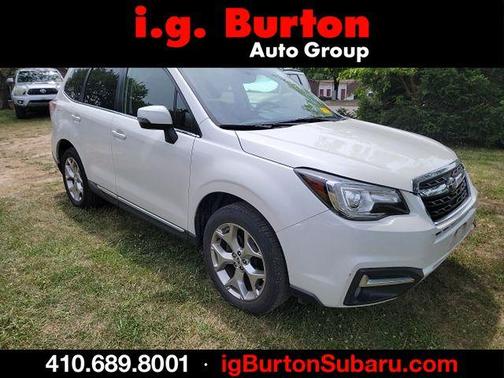 Crystal White Pearl 2017 Subaru Forester 2.5i Touring