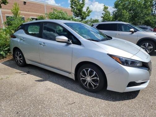 2023 Nissan Leaf S