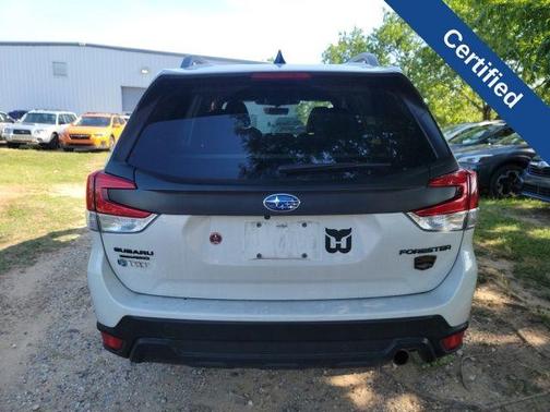 Crystal White Pearl 2024 Subaru Forester Wilderness