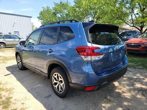 Horizon Blue Pearl 2024 Subaru Forester Premium