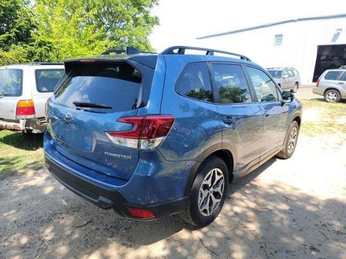 Horizon Blue Pearl 2024 Subaru Forester Premium
