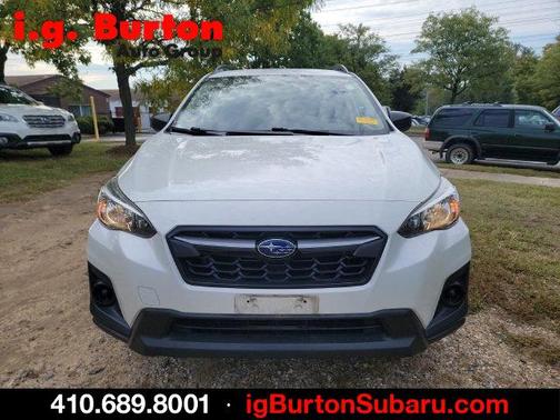Crystal White Pearl 2019 Subaru Crosstrek 2.0i