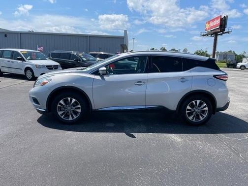 Photo 5 of 40 of 2017 Nissan Murano SL