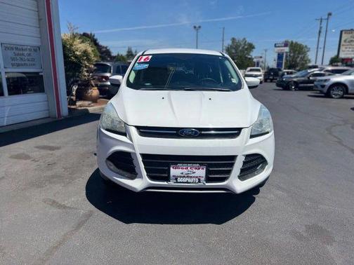 Oxford White 2016 Ford Escape SE