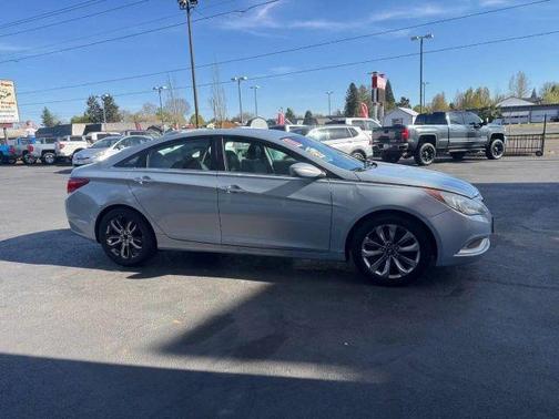 Iridescent Silver Blue 2011 Hyundai SONATA SE