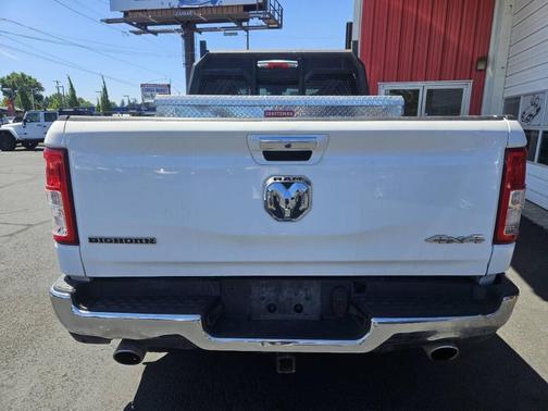 Bright White Clearcoat 2020 RAM 1500 Big Horn