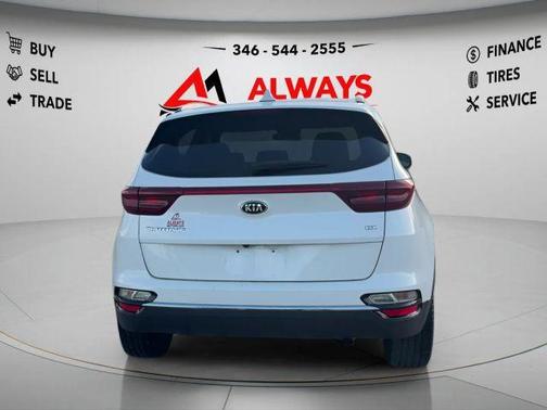 White 2021 Kia Sportage EX