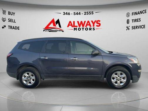Gray 2014 Chevrolet Traverse LS
