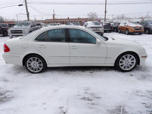 2007 Mercedes-Benz E-Class 4MATIC
