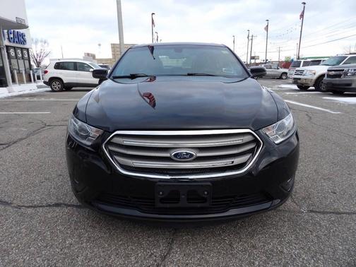 2016 Ford Taurus SEL