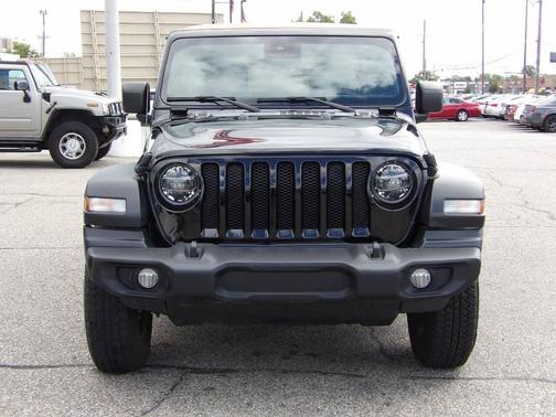 2020 Jeep Wrangler Unlimited Black and Tan 4X4