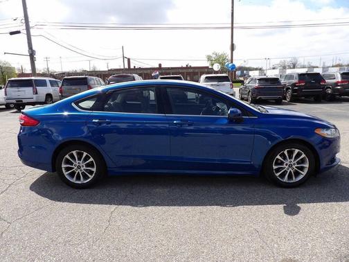 Lightning Blue 2017 Ford Fusion SE