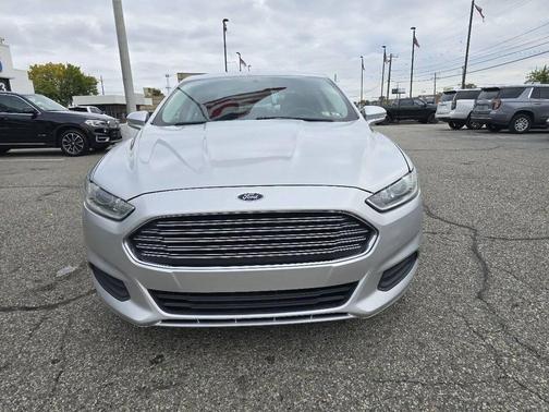 Ingot Silver Metallic 2014 Ford Fusion SE