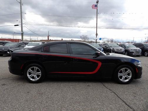 2016 Dodge Charger SE