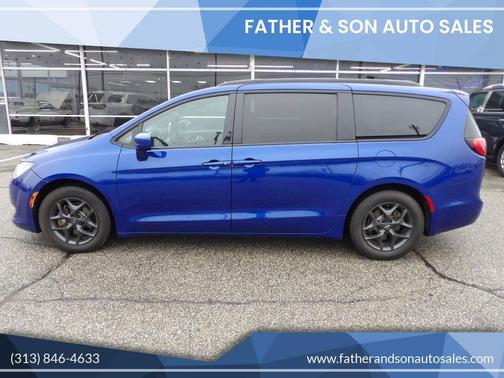 2018 Chrysler Pacifica Touring-L