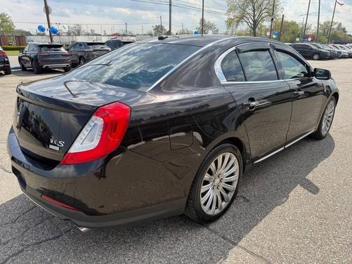 Kodiak Brown 2013 Lincoln MKS Base