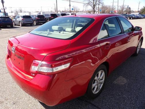 Barcelona Red Metallic 2011 Toyota Camry LE