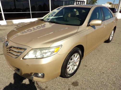 2010 Toyota Camry LE