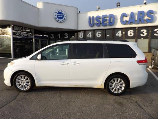 2012 Toyota Sienna LE