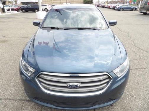 2018 Ford Taurus SEL