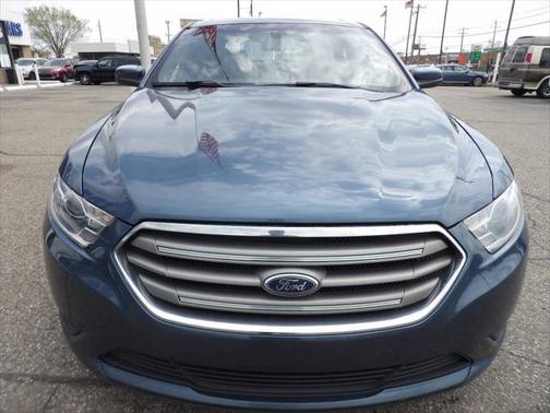 2018 Ford Taurus SEL