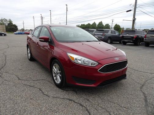 Ruby Red Metallic Tinted Clearcoat 2015 Ford Focus SE