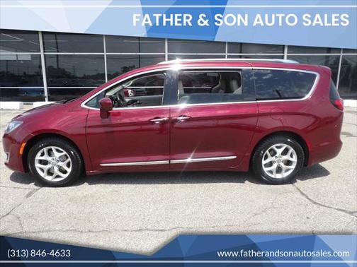 2018 Chrysler Pacifica Touring-L Plus
