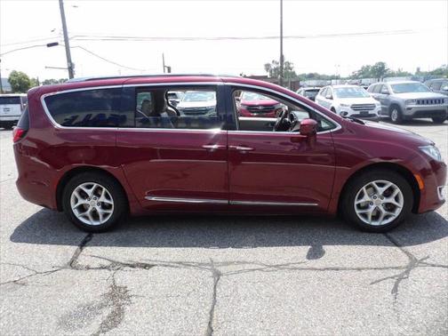 2018 Chrysler Pacifica Touring-L Plus