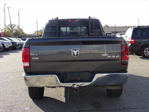2016 RAM 1500 SLT