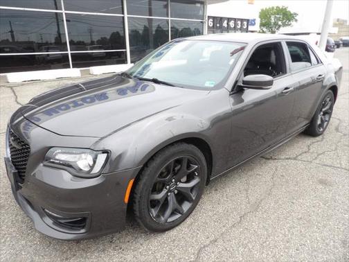 2023 Chrysler 300 Touring