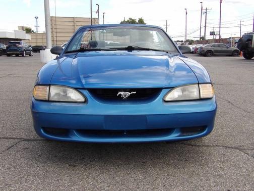 1994 Ford Mustang Base