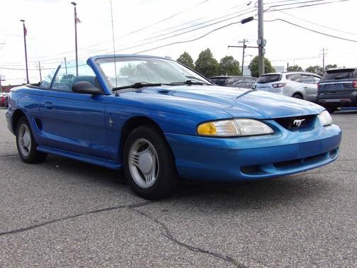 1994 Ford Mustang Base