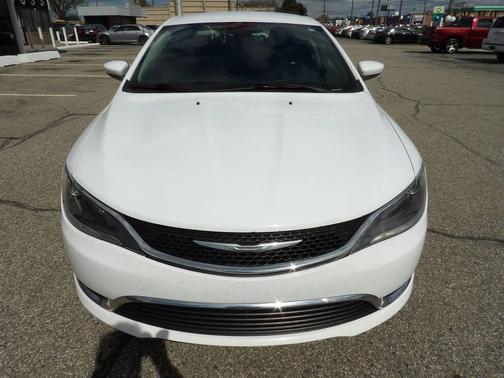 Bright White Clearcoat 2015 Chrysler 200 Limited