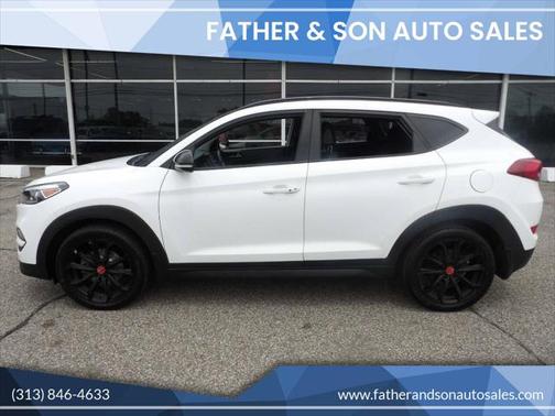 2017 Hyundai TUCSON Night