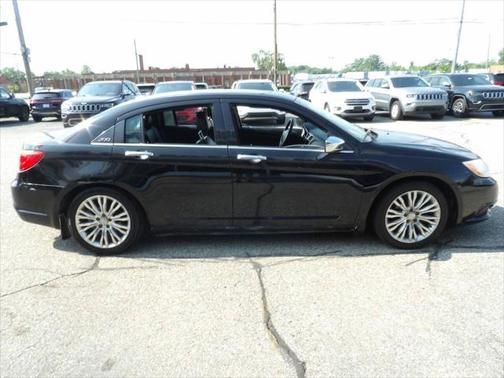 2013 Chrysler 200 Limited