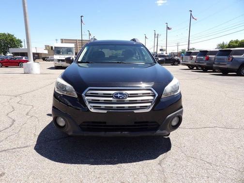 Crystal Black Silica 2016 Subaru Outback 2.5i