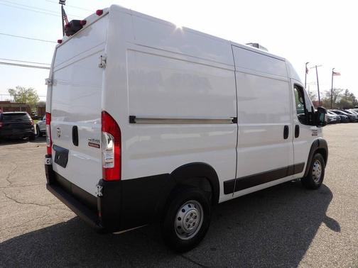 Bright White Clearcoat 2022 RAM ProMaster 2500 High Roof